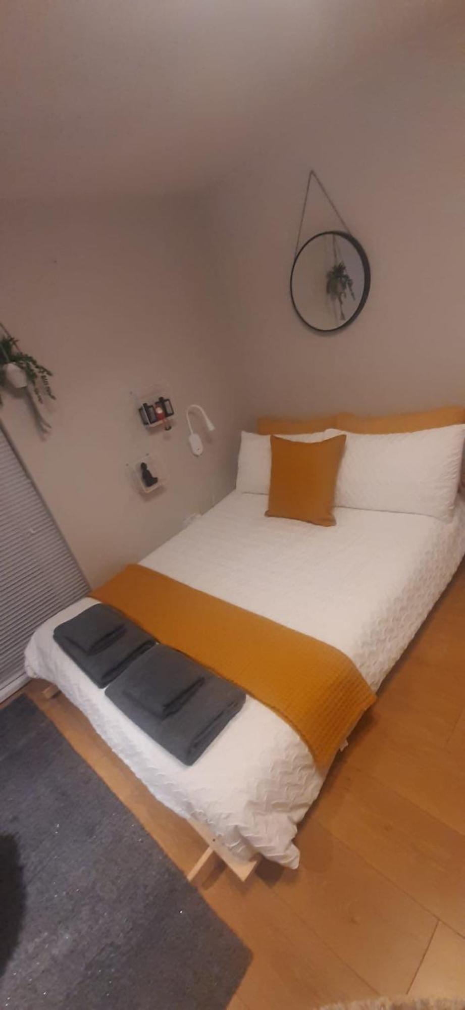 לונדון Alross Studio Flat / Private Bathroom מראה חיצוני תמונה